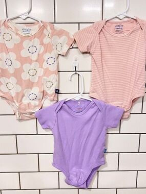 Magnetic Me Bodysuits